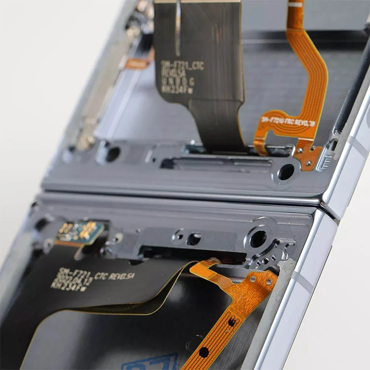 Lật màn màn hình LCD